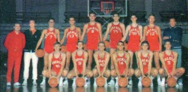Simmenthal Milano 1967-68: Cattaneo (Massaggiatore), Gamba (Vice allenatore), Pieri, G.Ongaro, Masini, Raymond, Ferracini, Rosi, Rubini (Allenatore), Cerioni, Fantin, Riminucci, Brumatti, Iellini